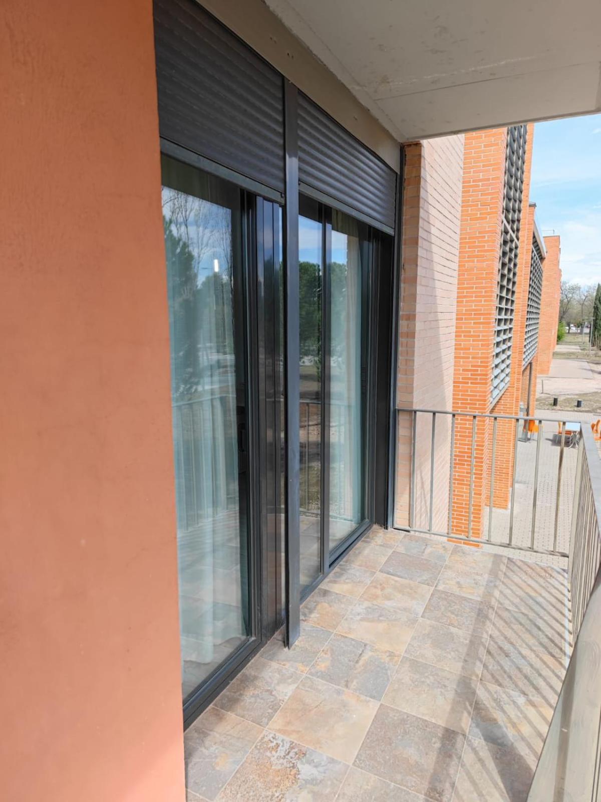 Residencia Universitaria Resa Giner De Los Rios Alcalá de Henares Eksteriør bilde